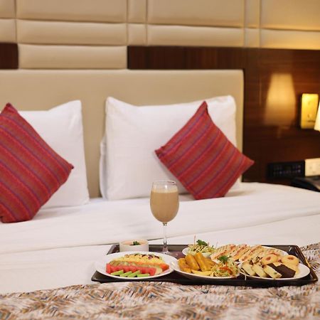 Hotel Samrat, Ню Делхи Екстериор снимка