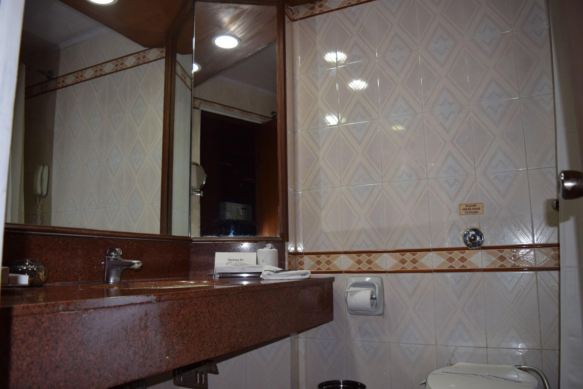 Hotel Samrat, Ню Делхи Екстериор снимка
