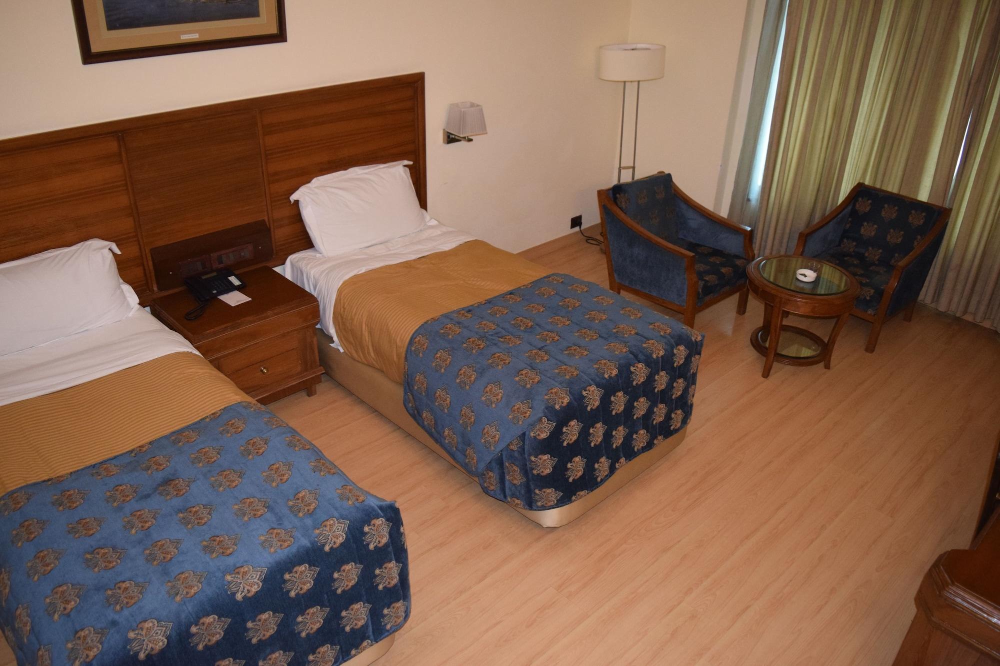 Hotel Samrat, Ню Делхи Екстериор снимка