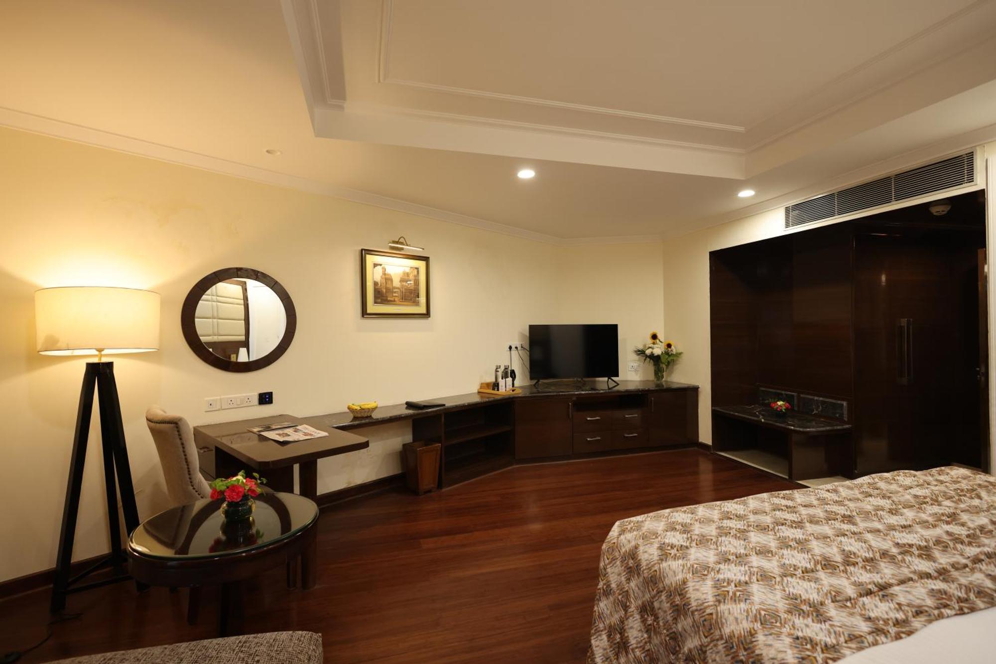 Hotel Samrat, Ню Делхи Екстериор снимка
