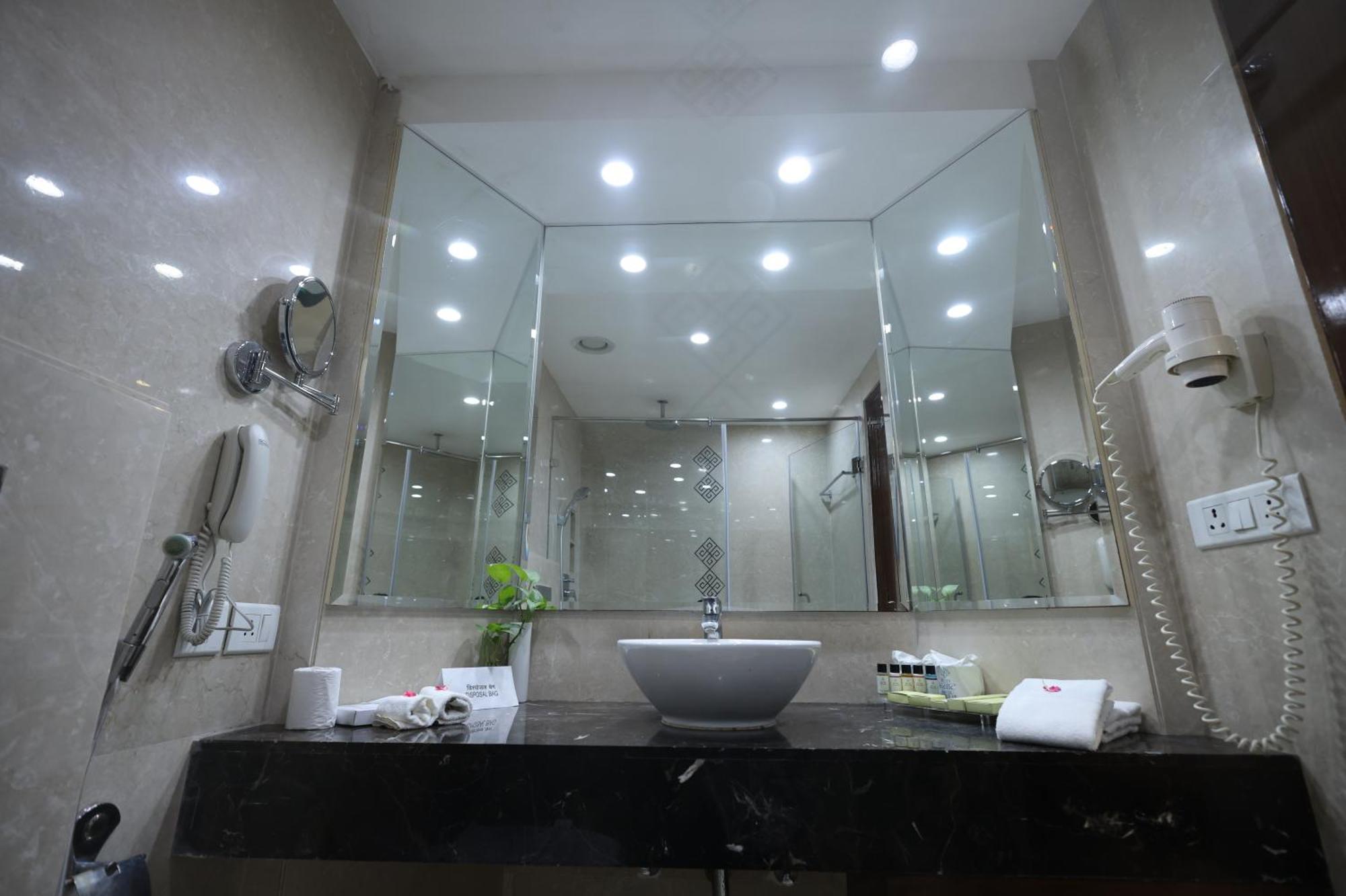 Hotel Samrat, Ню Делхи Екстериор снимка