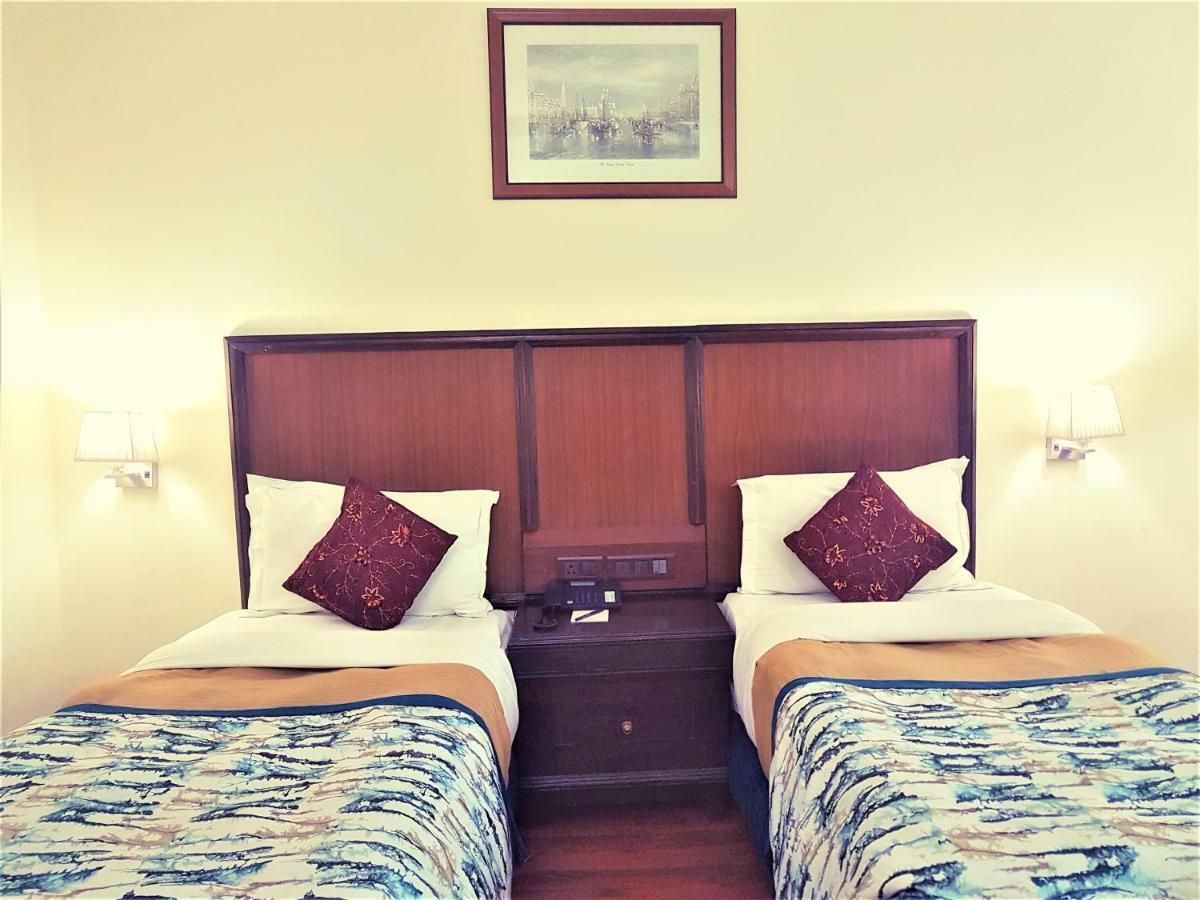 Hotel Samrat, Ню Делхи Екстериор снимка